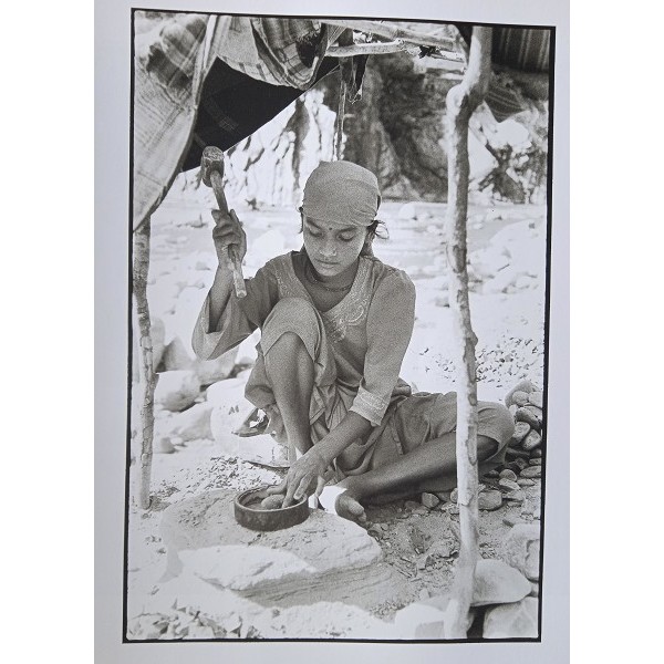 Il cielo sopra i bambini. Indagine fotografica sullo sfruttamento minorile nel mondo globalizzato Il cielo sopra i bambini. Indagine fotografica sullo sfruttamento minorile nel mondo globalizzato